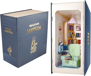 Build Your Own Roald Dahl Matilda Book Nook